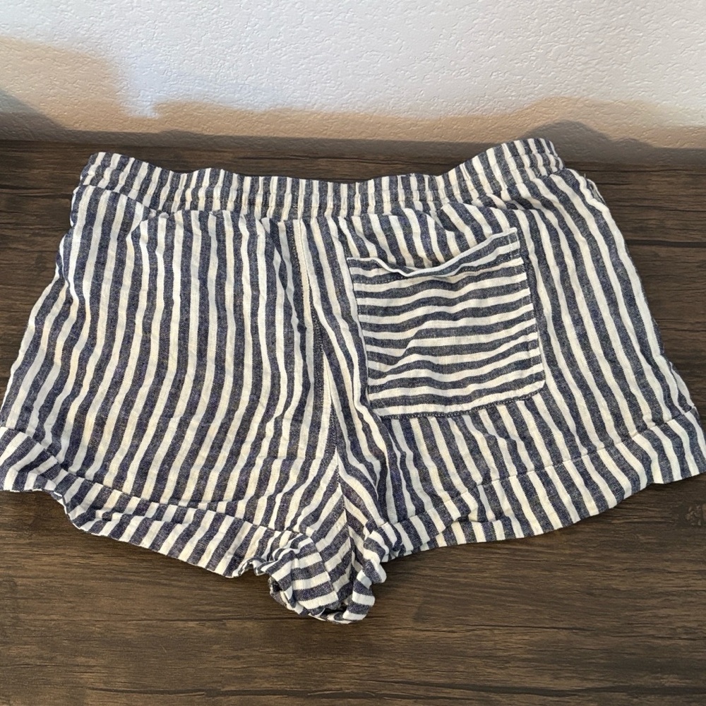 stripe shorts size medium - Picture 3 of 5